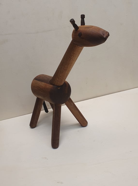 "TWIGA" Giraf i akacietræ 25 cm høj billede 4