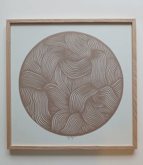 40x40cm, papercut, nougat, indrammet 