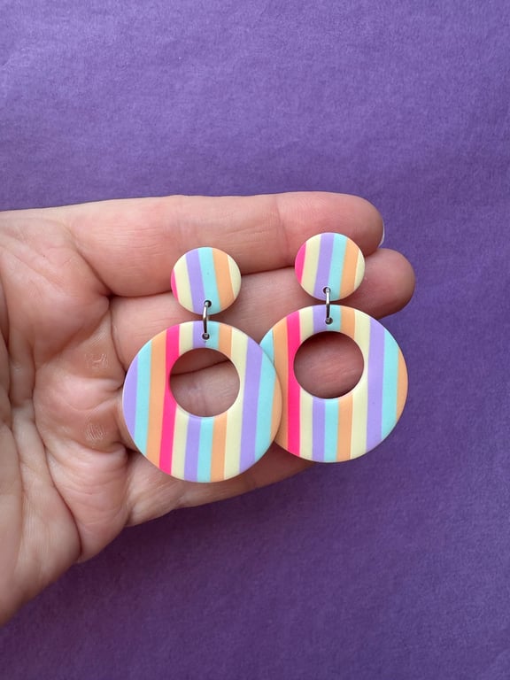 Regnbue stribede ørehængere