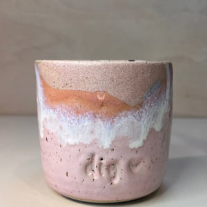 Dig hjerteformet kop. 320 ml. H: 8 cm – produktbillede