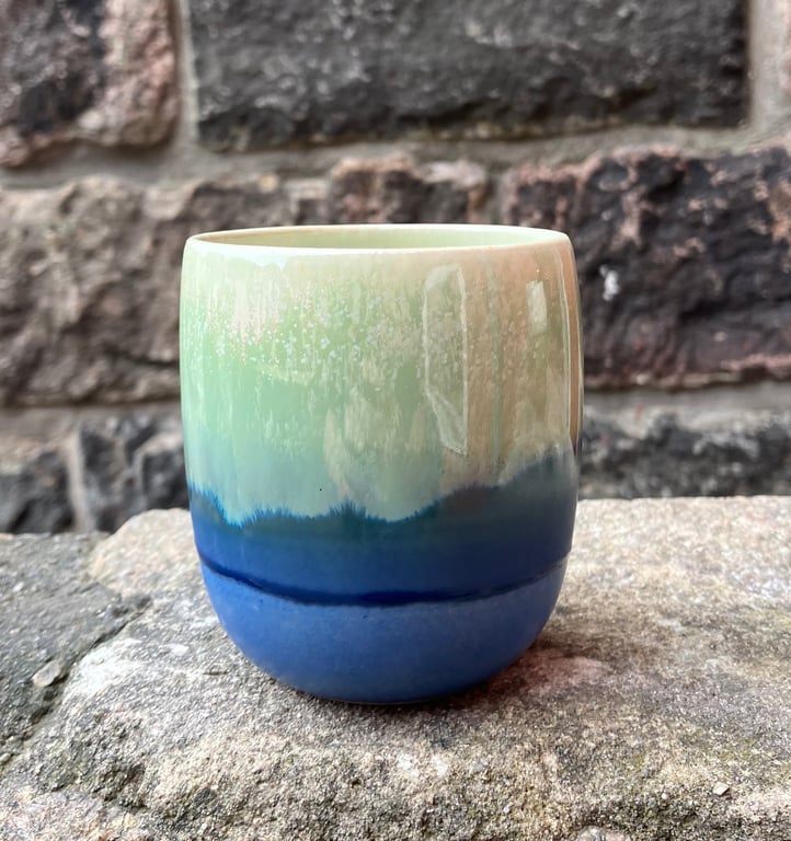 Hånddrejet kop billede 3