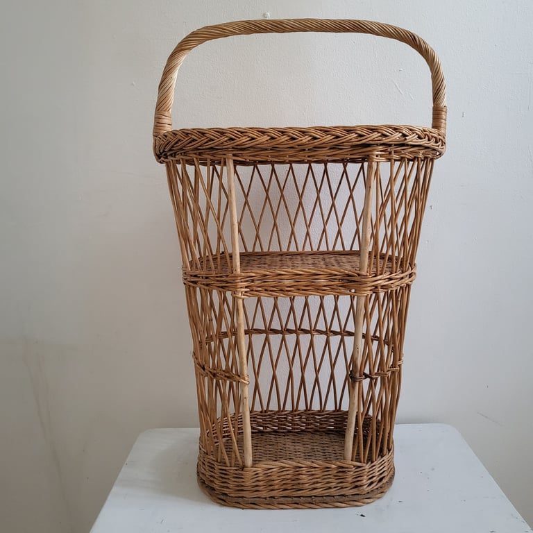 Vintage bakkebord i pileflet – barbord eller sidebord med patina