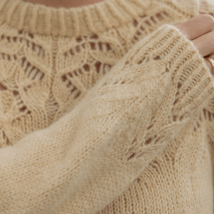 Shiroi Sweater Adult - Strikkeopskrift DANSK PDF – produktbillede