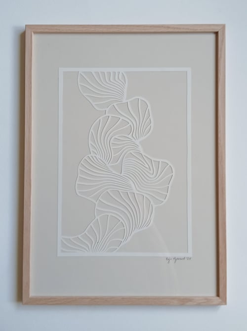 A3 papercut, lys beige, indrammet
