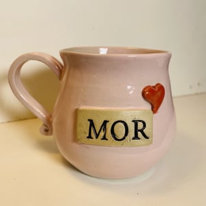 Keramik krus med tekst - Mor – produktbillede