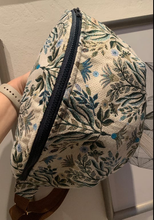 Bum bag med blå blomster billede 4