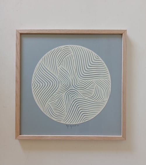 30x30cm papercut, dueblå, indrammet