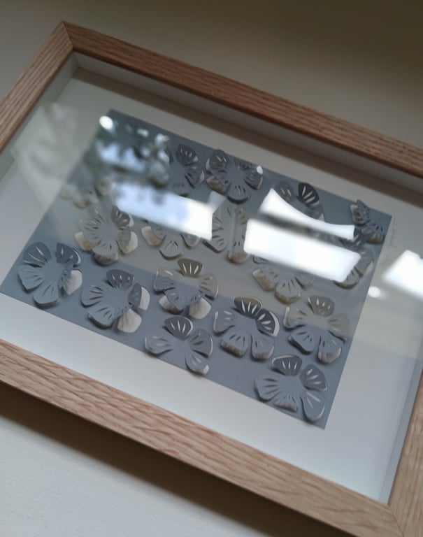 A4, 3D papercut, dueblå, indrammet (4)
