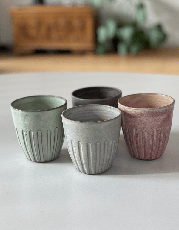 Krus m. riller, mørkt ler, grå billede 2