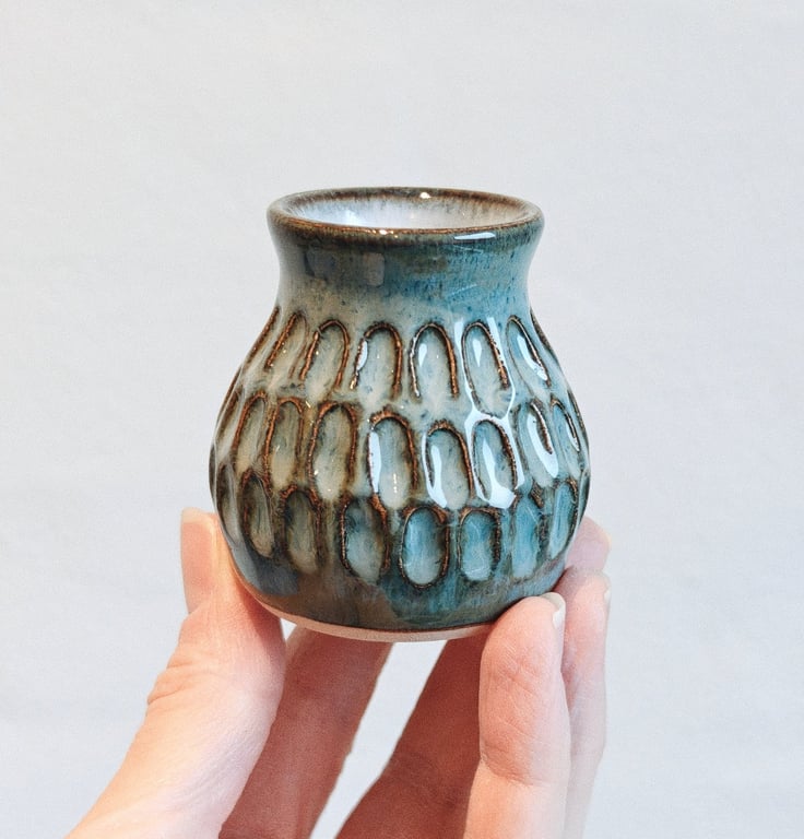 VASE LILLE HAV CARVED