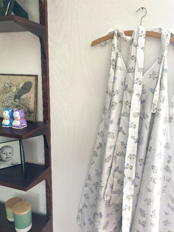 Hvid Mathilde-jumpsuit med blomster billede 2