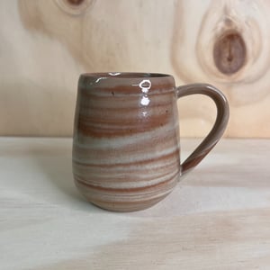 Brun swirl-kop  – produktbillede