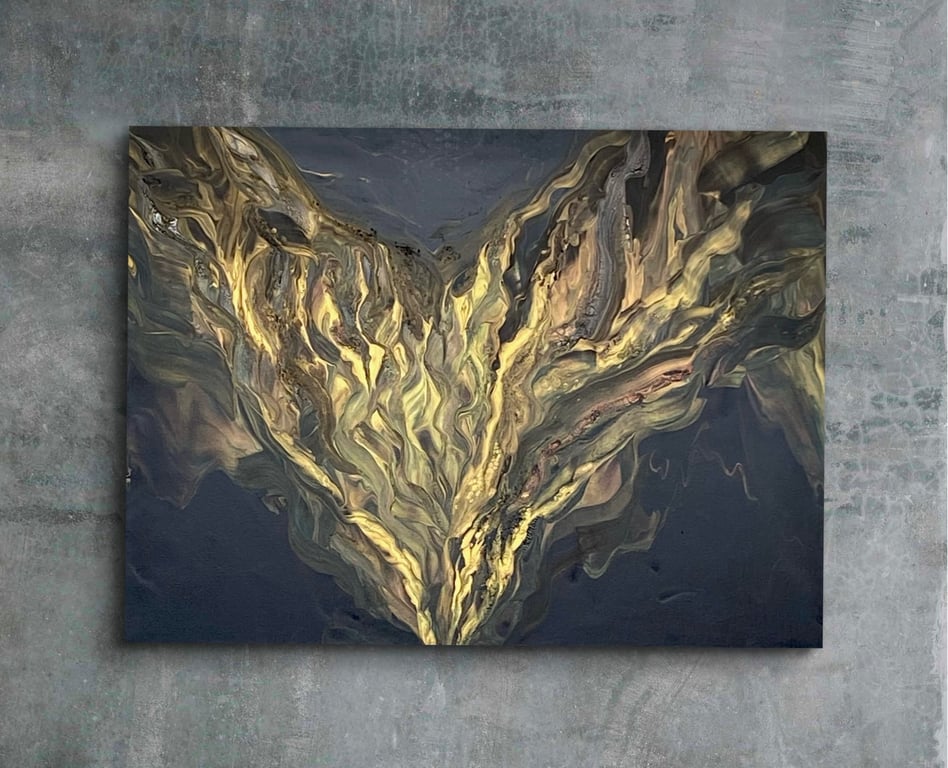 Golden heart. Pris på forespørgsel.