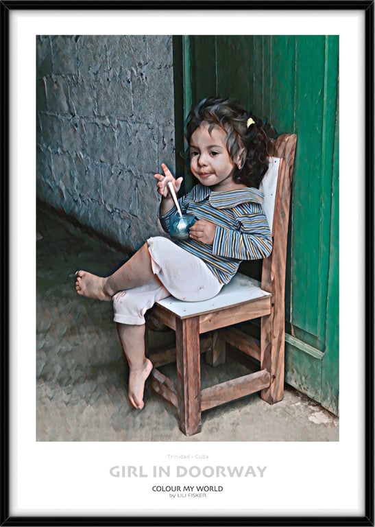 Girl in Doorway - Cuba billede 3