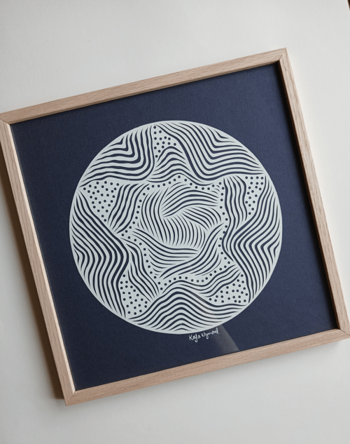 30x30cm papercut, marine, knækket hvid, indrammet 