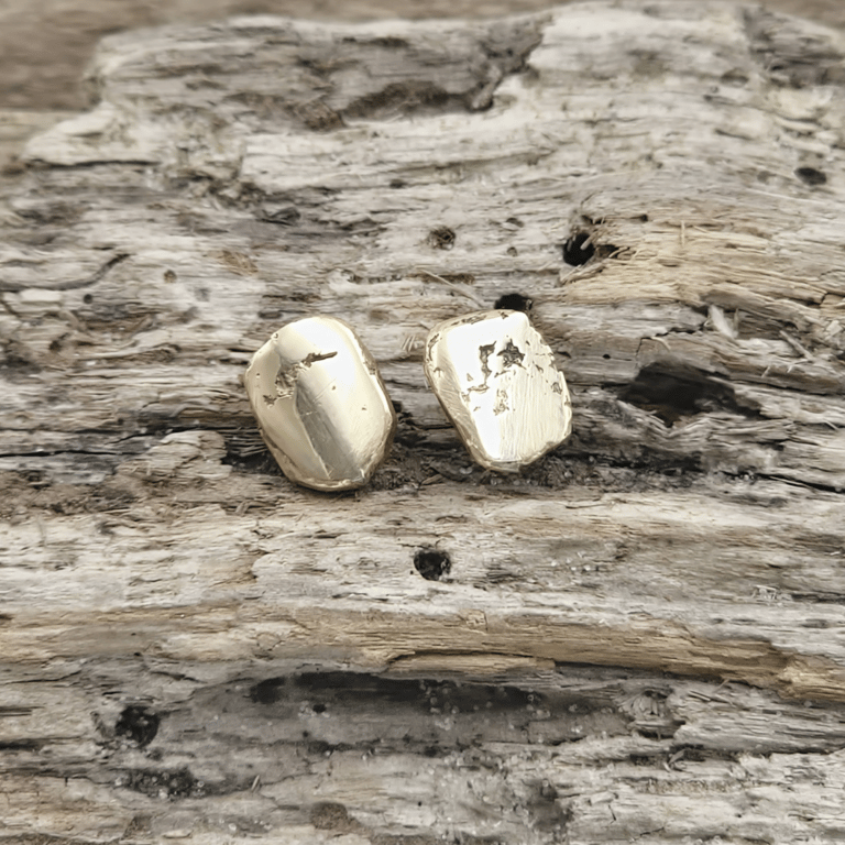 Unika firkantet ørestikker.