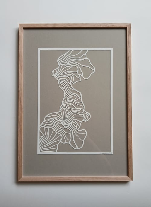 A3 papercut, beigegrå, Indrammet 