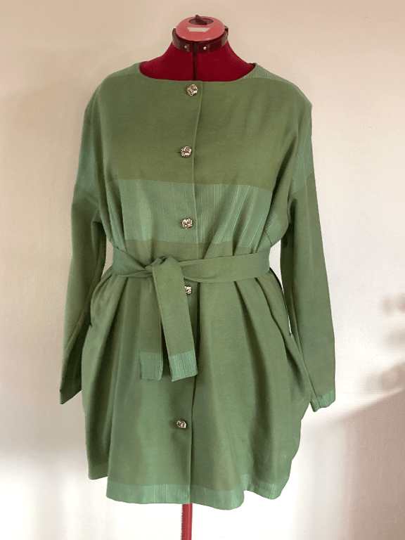 Klassisk frakke i flaskegrøn