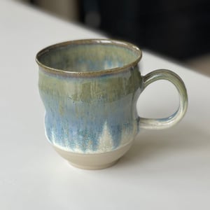 Buet kop, cremehvid / havblå  – produktbillede