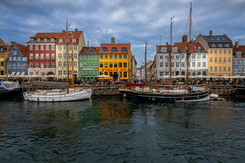 Nyhavn en smuk dag under lysfestivalen CPH