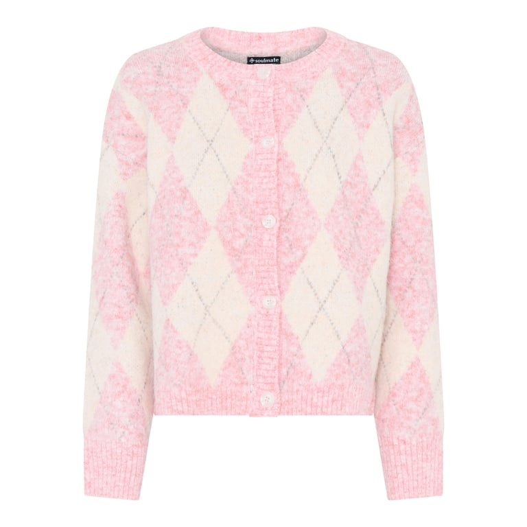 Lyserød og hvid cardigan med diamantmønster og knapper foran.