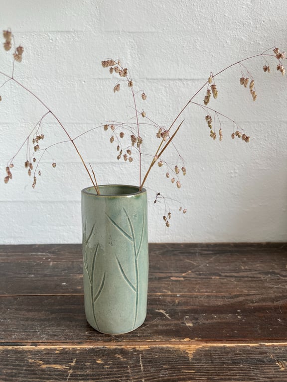 Vase, med lys himmelblå glasur
