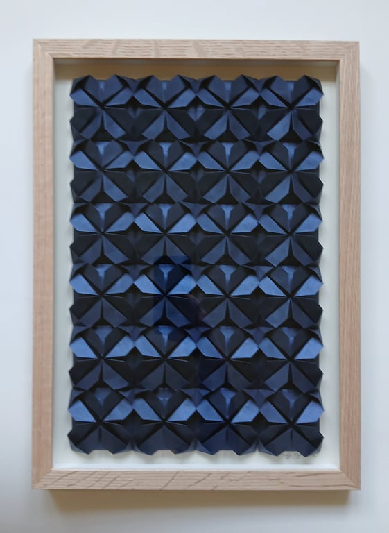 A3, Foldet værk, Marineblå, indrammet  (2)