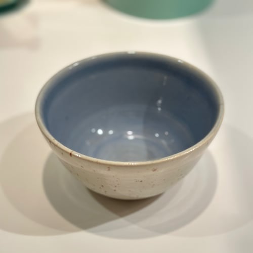 Skål råhvid med nister, lyseblå 13 (1)