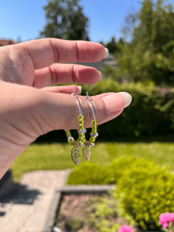 Creoles med grønne perler og blade billede 3