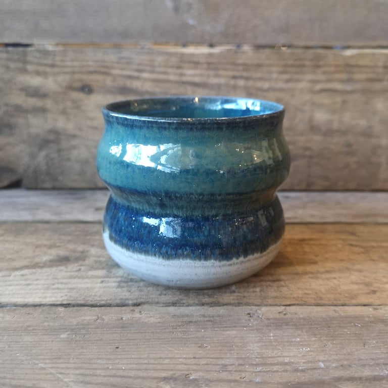 Bølge kop blå/grå glasur