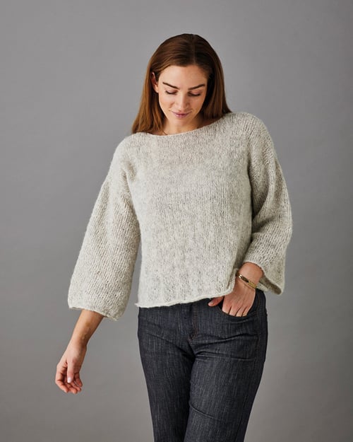 Kit: Nanna bluse med læg i ryggen (garn og opskrift)