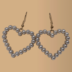 Hvide Øreringe – produktbillede