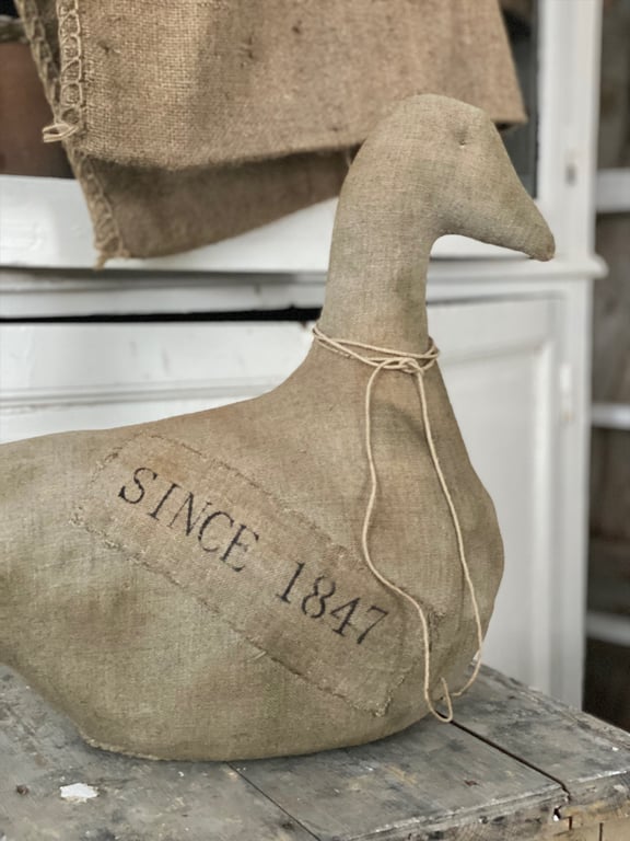 Håndsyet stor gås. - Since 1847. billede 2