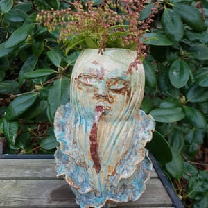 Når vi det nu? Skulpturel vase  – produktbillede