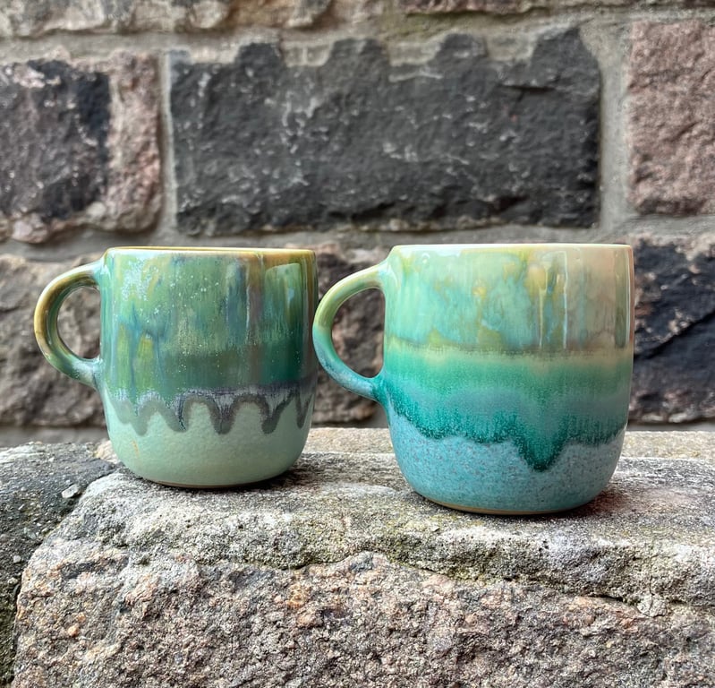 Hånddrejet kop med hank billede 5