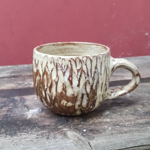 Grøn rustik kop med hank  – produktbillede