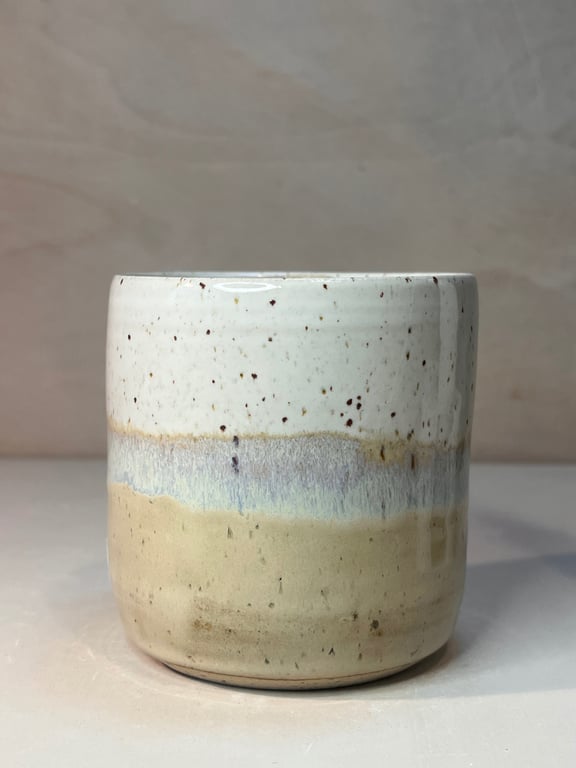 Kop. 350 ml. H: 8,5 cm