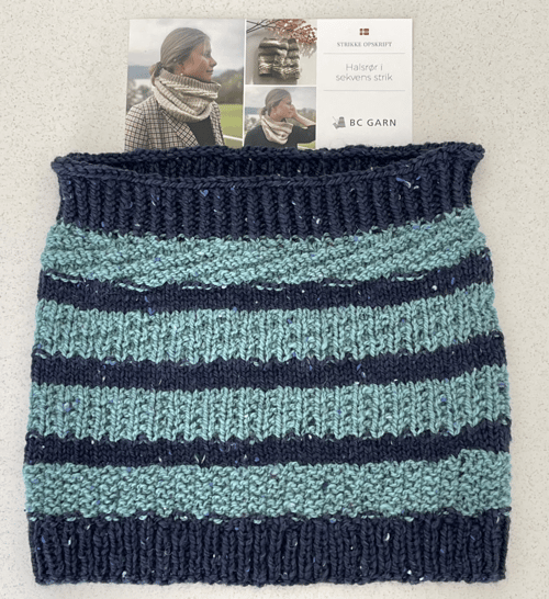 Kit: Halsrør i sekvensstrik - garn og opskrift