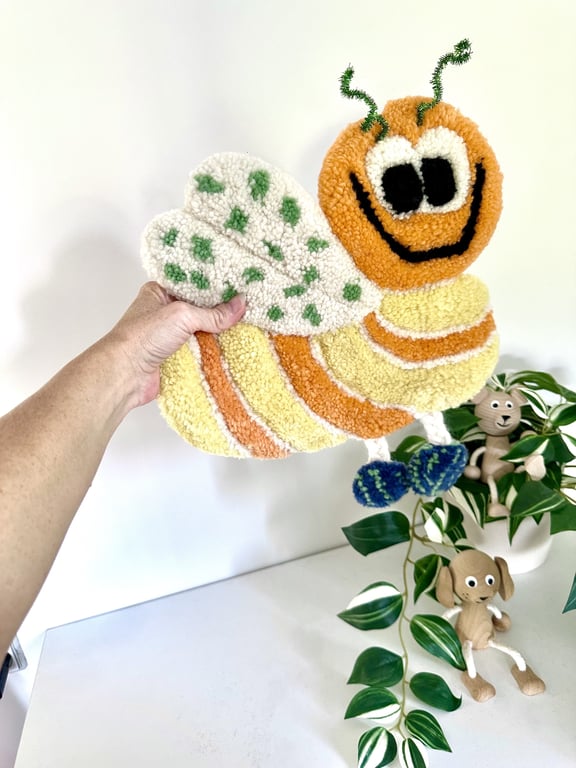 Tuftet vægophæng i uld – Håndlavet til børneværelset  billede 2