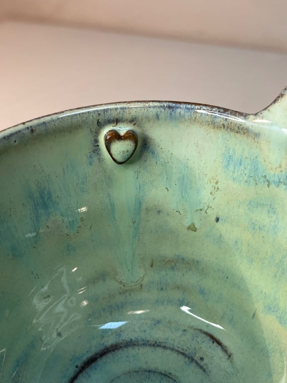 Kop med løbe hjerter. 280 ml. H: 7 cm billede 3