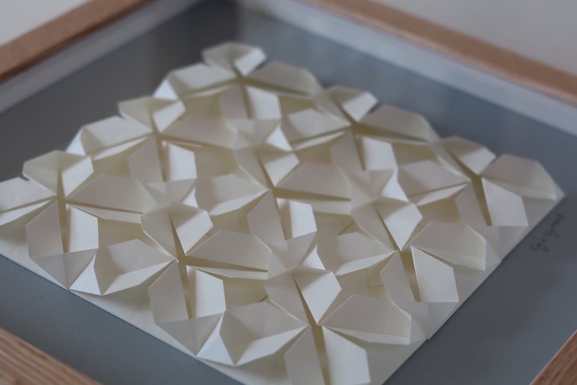 30x30cm foldet papirværk, dueblå, indrammet billede 2