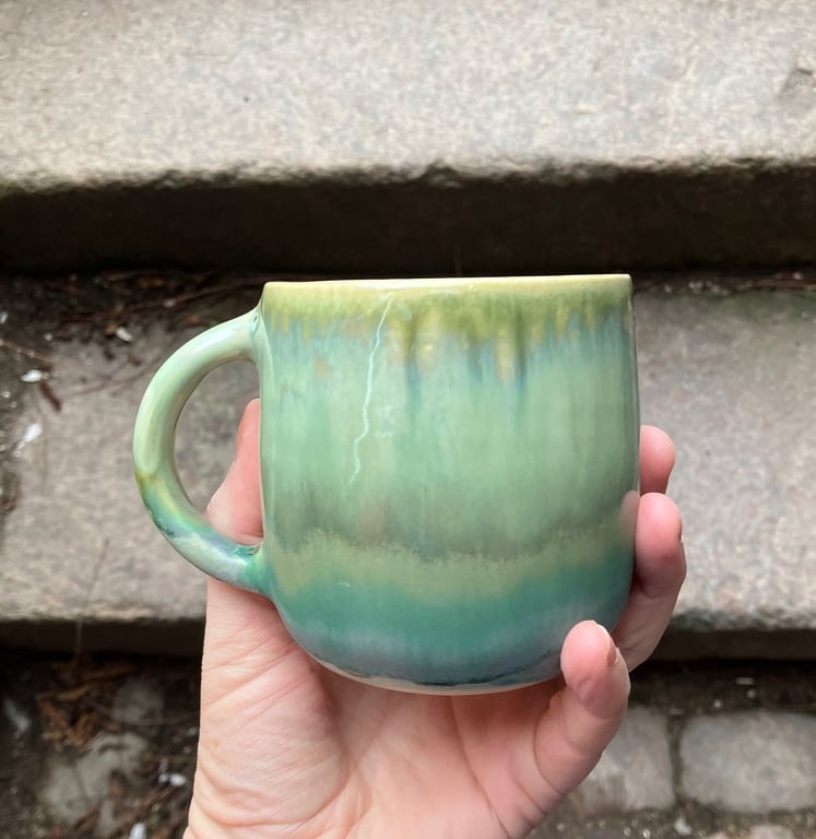 Hånddrejet kop med hank billede 3