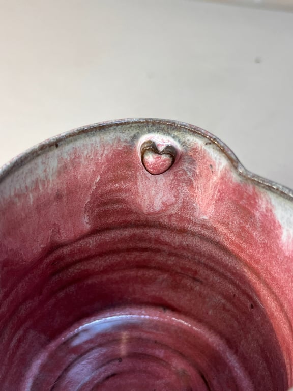 Hjerteformet kop. 270 ml. H: 7,5 cm billede 3