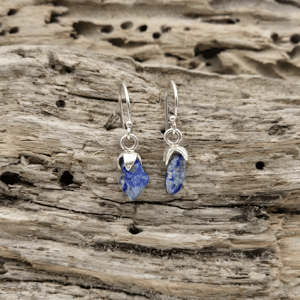 Sodalit ørekroge. – produktbillede