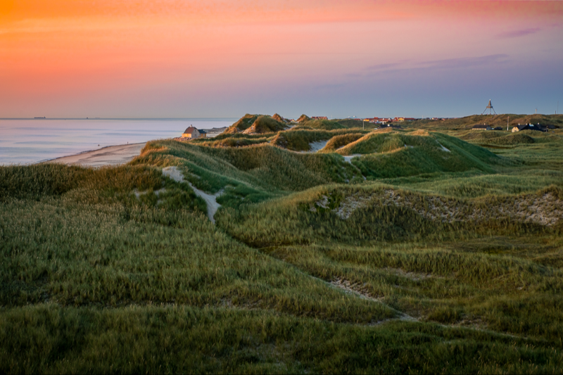 Gammel Skagen set fra syd en smuk sommeraften lige efter solnedgang