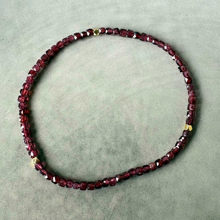 Granat armbånd 2,5mm