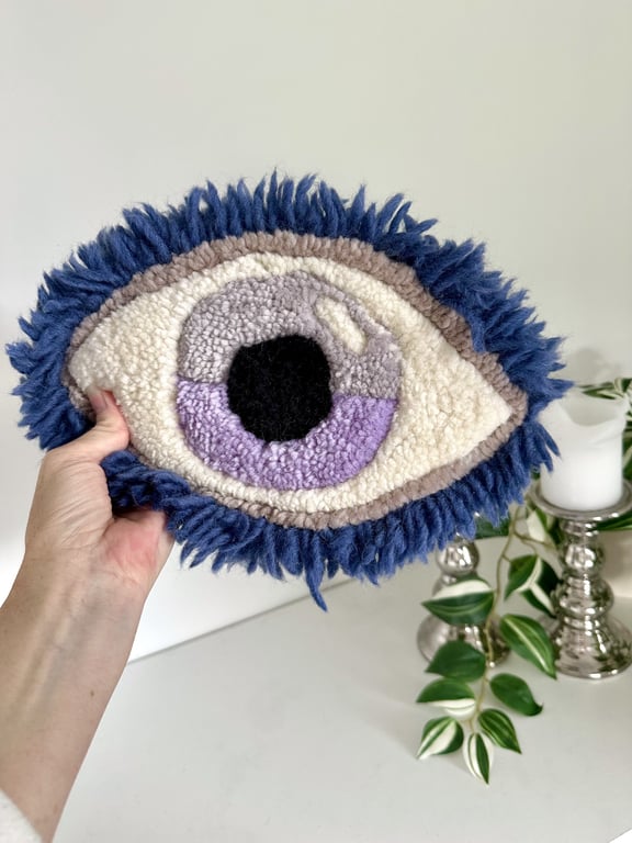 Tuftet øje som vægophæng – håndlavet i 100% uld  billede 3