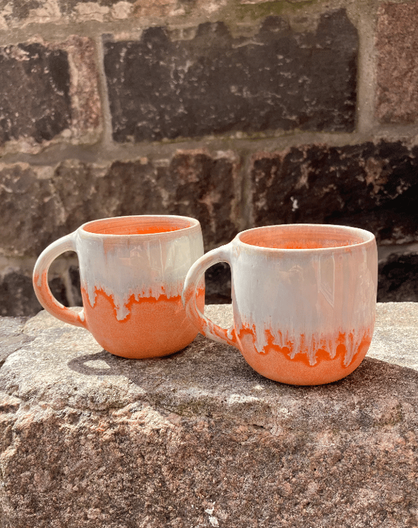 Hånddrejet kop med hank  billede 4