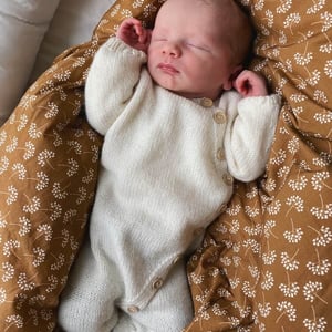 Opskrift: PetiteKnit - MONDAY SUIT – produktbillede