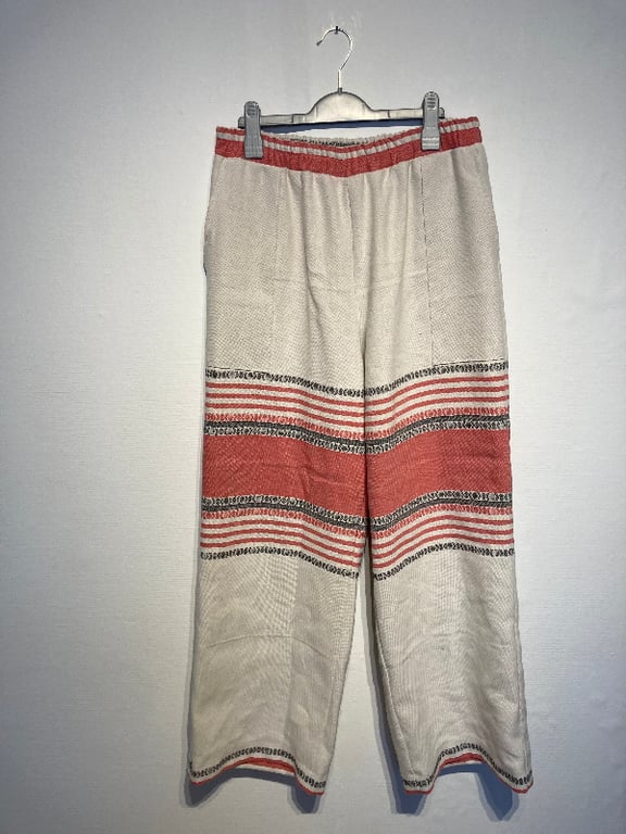 Julie-bukser med sort/rødt mønster billede 4